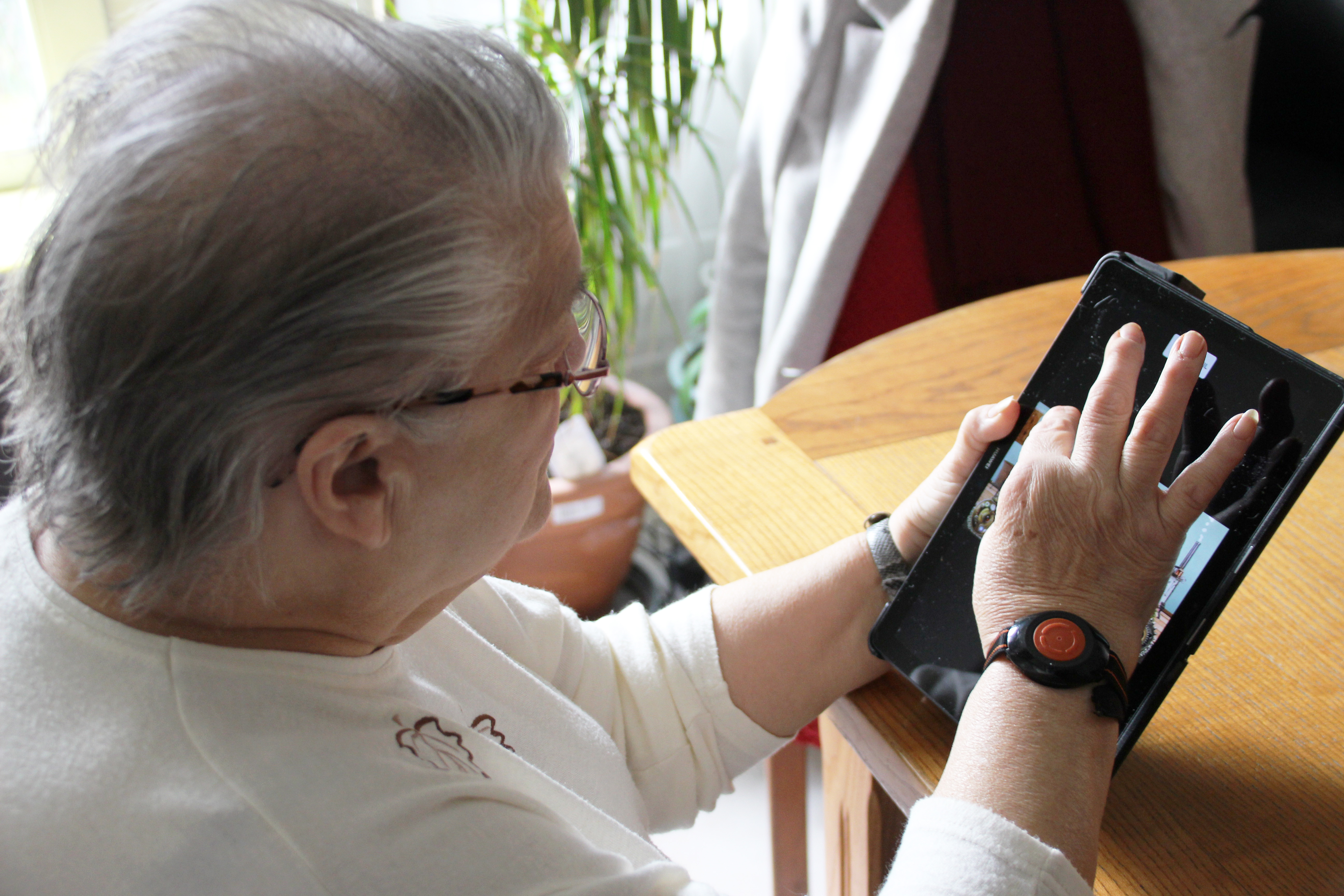 Facilotab : une tablette tactile pour des retraités connectés