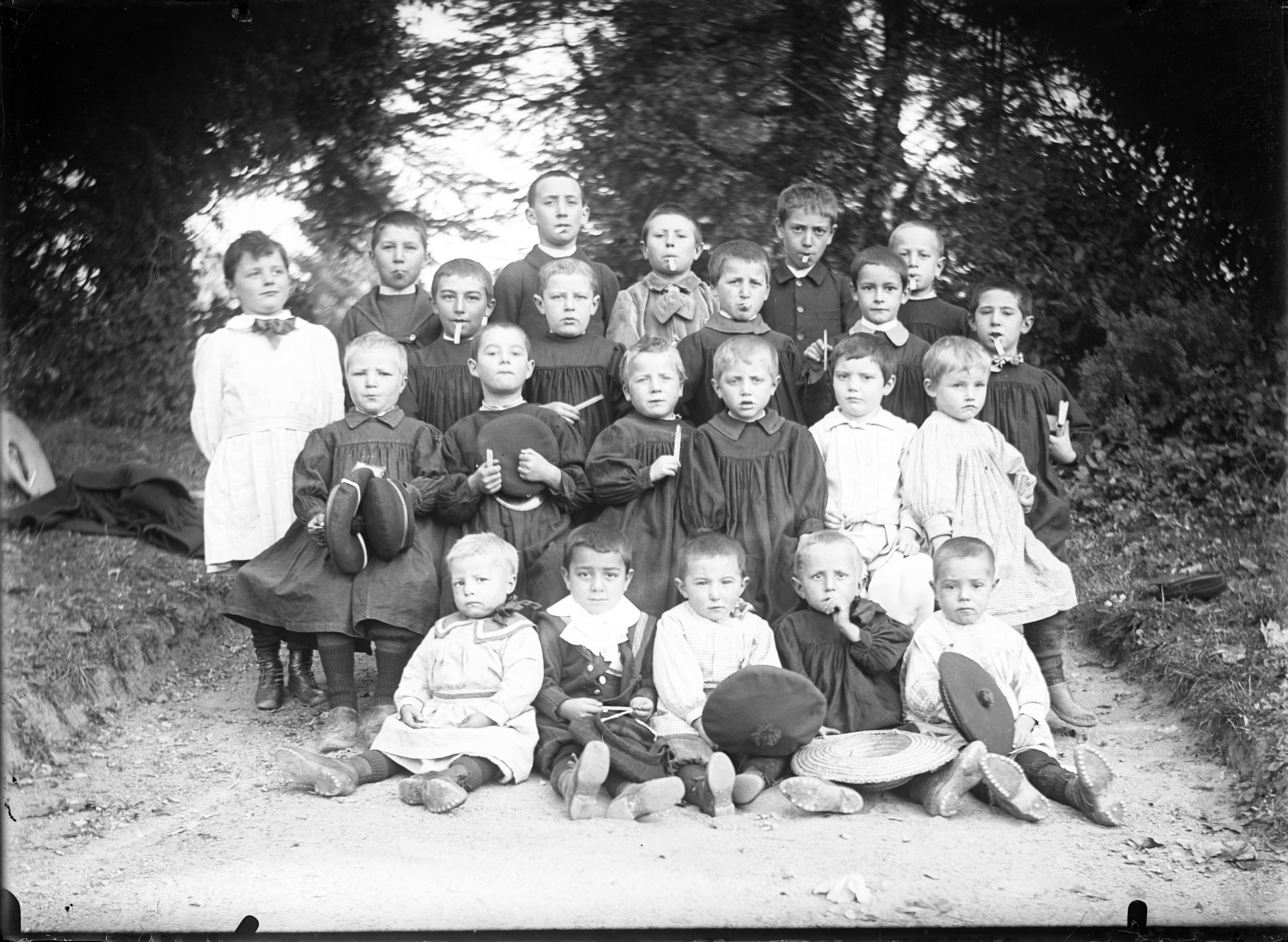 Les archives départementales de la Creuse lancent une collecte de photographies 